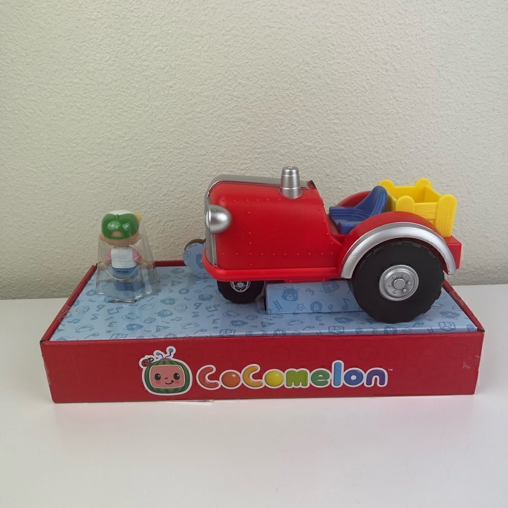 Cocomelon Musical Tractor - Picture 4 of 5
